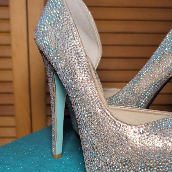 Betsey Johnson Star Crystal AB Platform Pump Heels - Picture 4 of 13